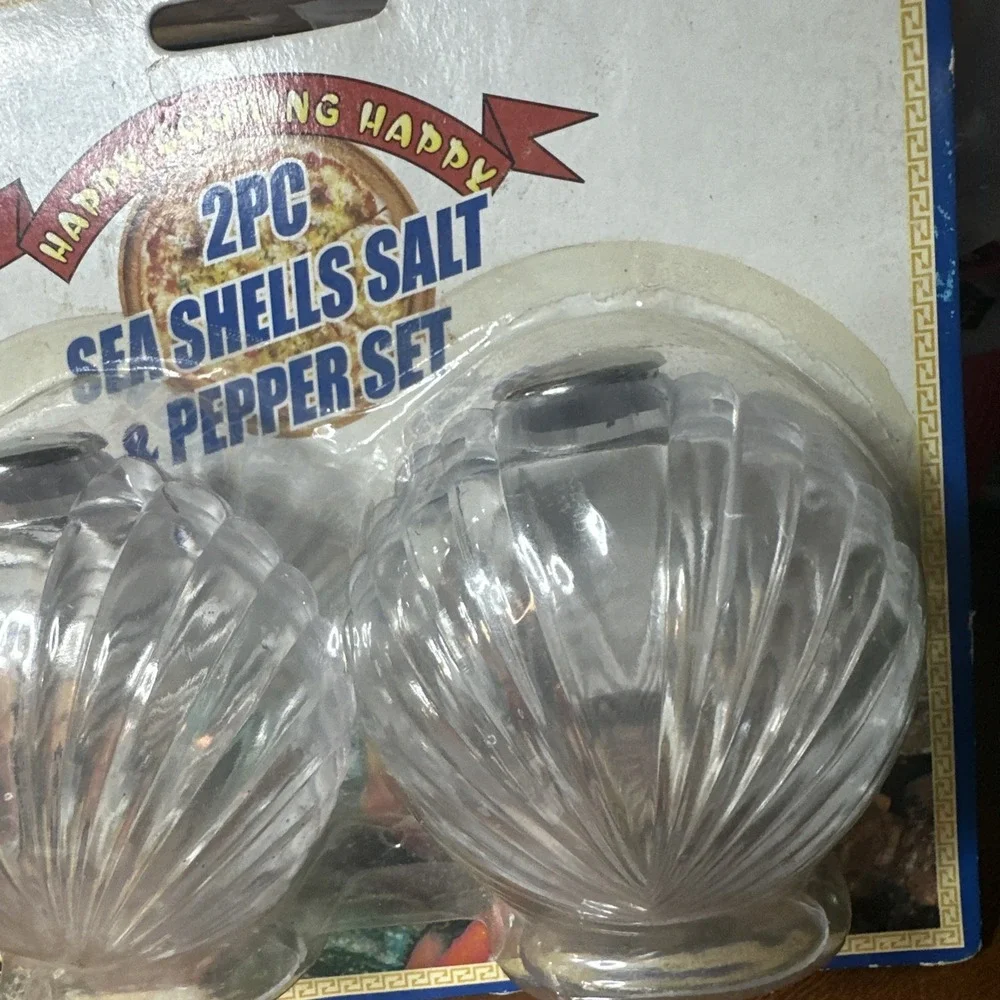 Clear Plastic Acrylic Salt and Pepper Shakers Clamshell, And Original Packaging